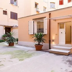 parioli-house-near-borghese.it-romehotels.com/